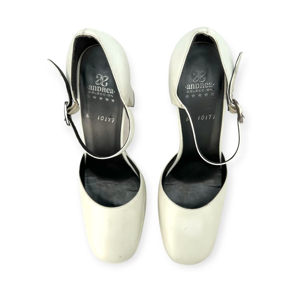 Andrea Coleccion | Size 8 | White Leather Round Toe Chunky 4 Inch High Heel Pump - Picture 9 of 11